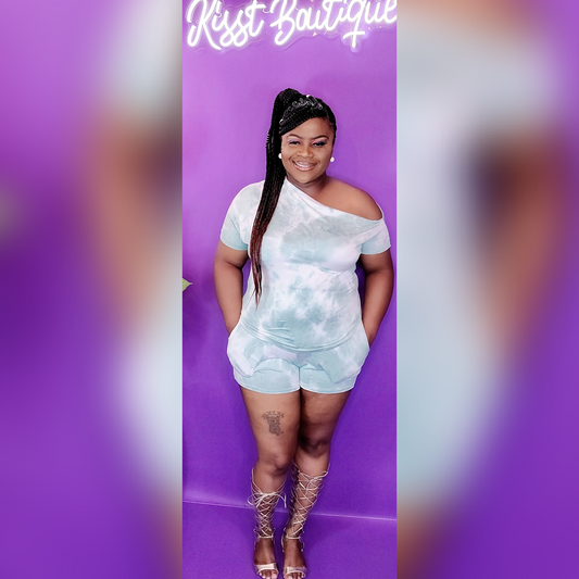 Show a Lil Skin Short Sets